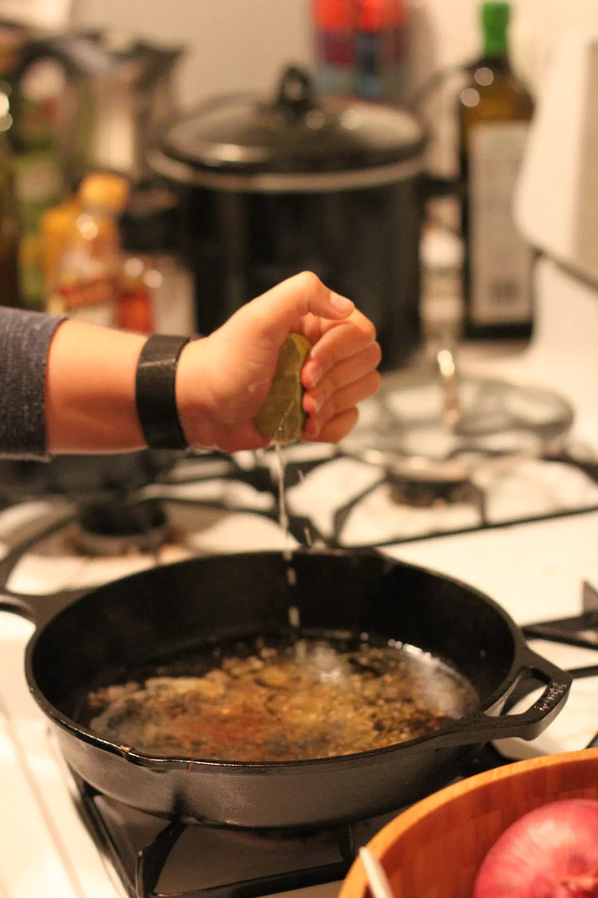 Cooking the vinaigrette on the stove